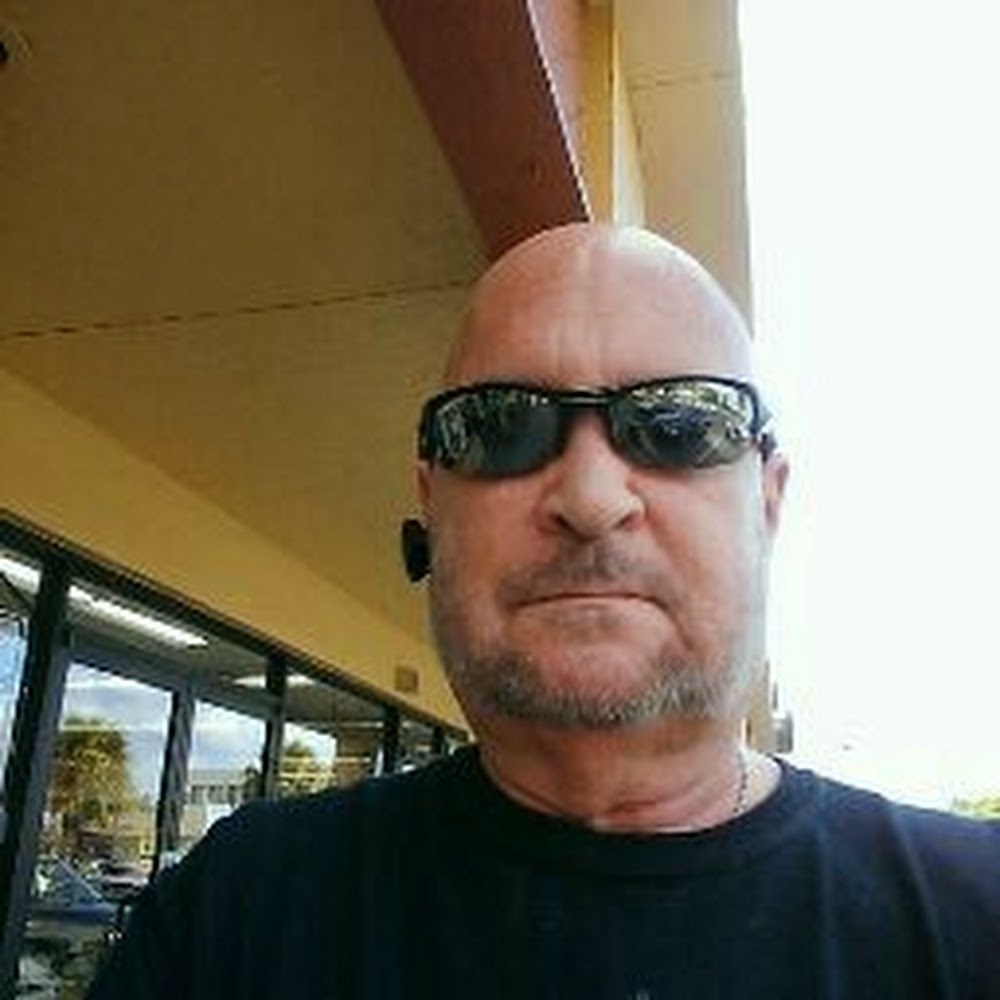 Meet your Posher, Warren marc